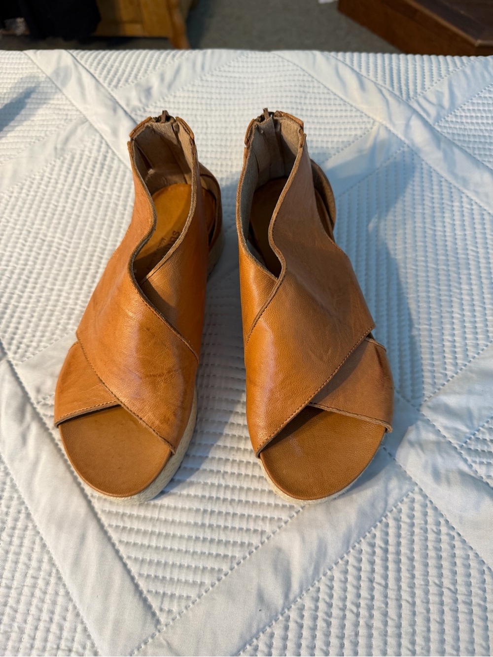 Sundance Italian Leather Crossover Sandal w/Jute & Back Zip Sz 36 (6/6.5 US)